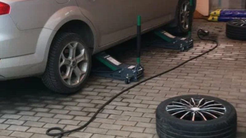 Почему выездной шиномонтаж — лучший вариант для автолюбителей зимой